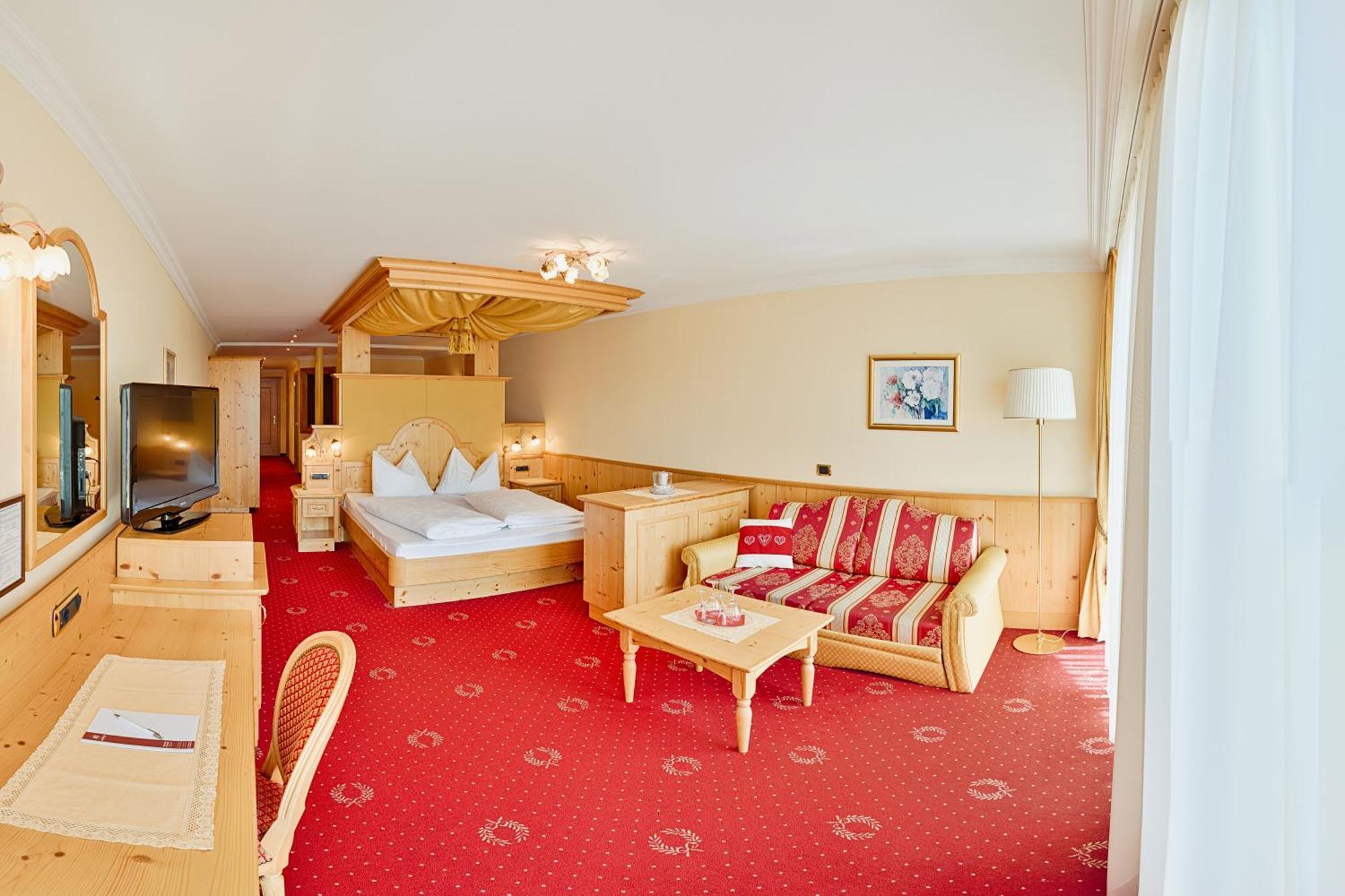 Granpanorama Hotel Stephanshof Villandro Exteriör bild