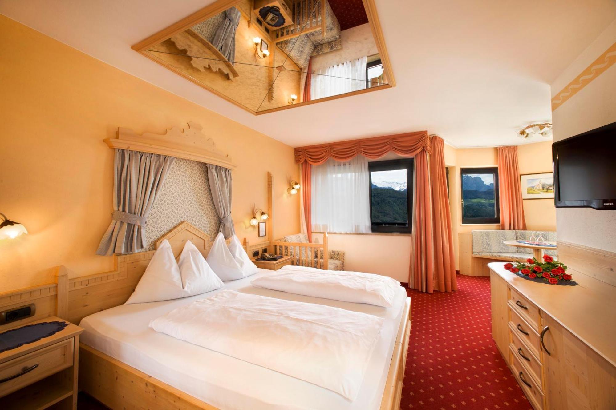 Granpanorama Hotel Stephanshof Villandro Rum bild
